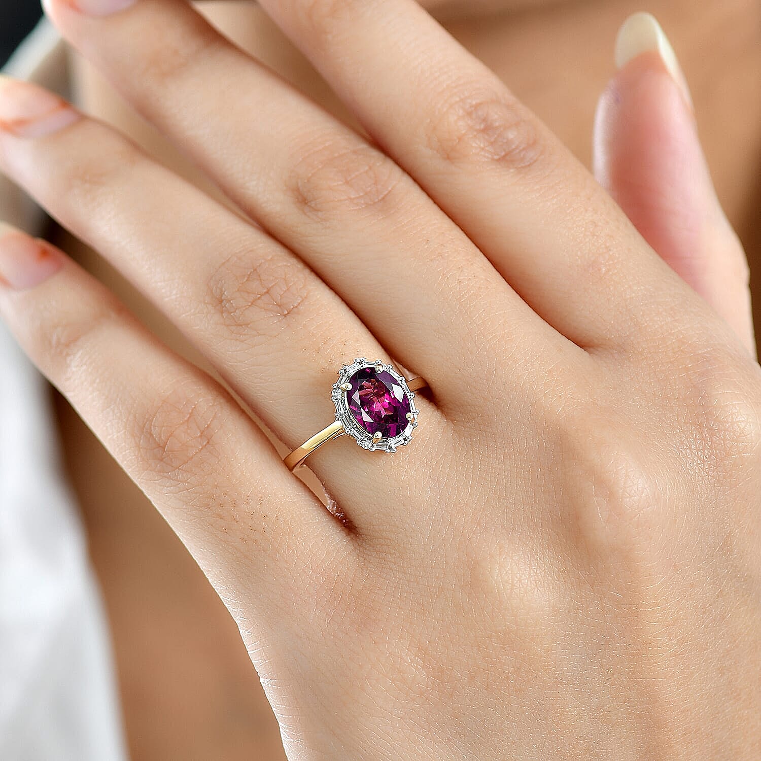 Luxoro 10K Yellow Gold AAA Radiant Ember Garnet, White Diamond I2 Main Stone With Surrounding Stone Ring, Gold Wt.2.53 Gms  2.391  Ct.