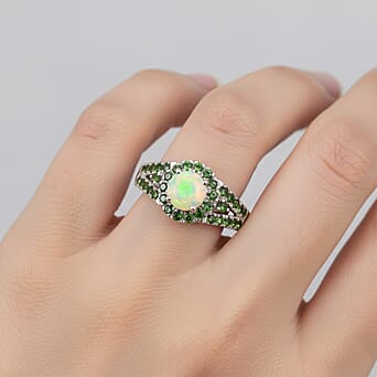 https://tjcuk.sirv.com/Products/83/0/8300384/D-Joy-Ethiopian-Opal-Natural-Chrome-Diopside-Main-Stone-With-Side-Ston_8300384_2.jpg?w=342&h=342