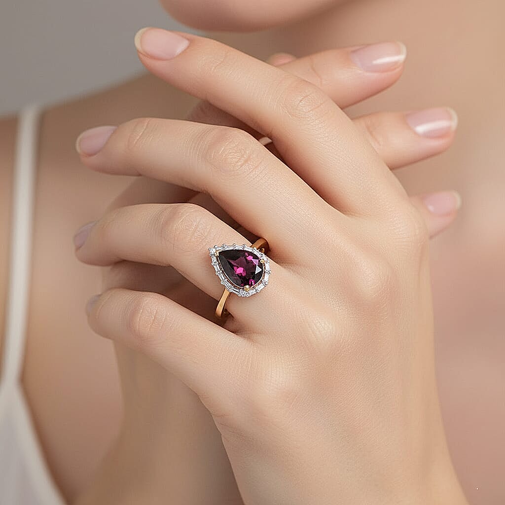 Luxoro 10K Yellow Gold AAA Radiant Ember Garnet, White Diamond I2 Main Stone With Surrounding Stone Ring, Gold Wt.2.49 Gms  2.348  Ct.