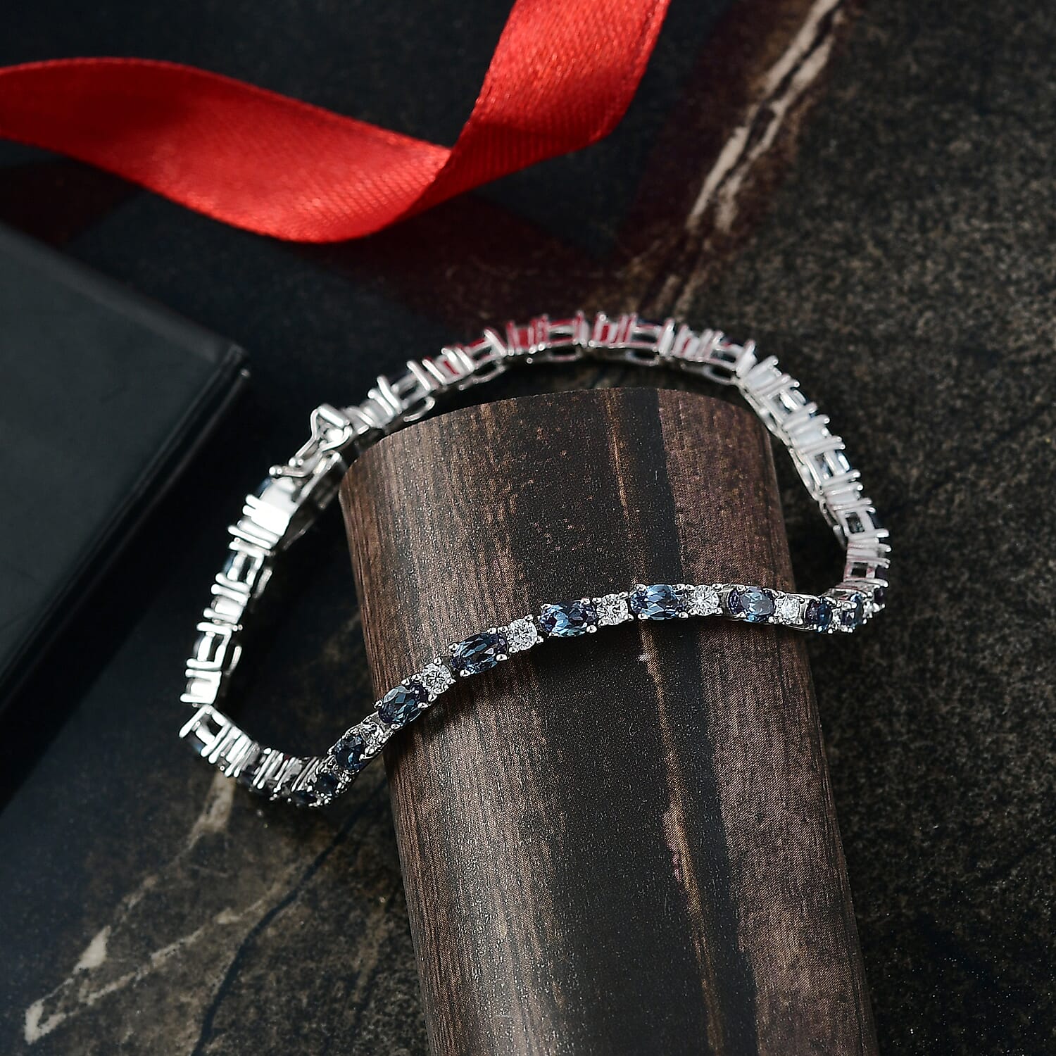 Luxuriant Lab Grown Alexandrite & Lab Grown Diamond Tennis Bracelet (Size - 7.5) in Rhodium Overlay Sterling Silver 8.64 Ct, Silver Wt. 8.72 Gms.