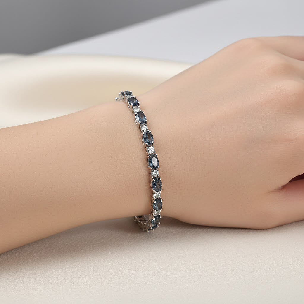 Luxuriant Lab Grown Alexandrite & Lab Grown Diamond Tennis Bracelet (Size - 7.5) in Rhodium Overlay Sterling Silver 8.64 Ct, Silver Wt. 8.72 Gms.