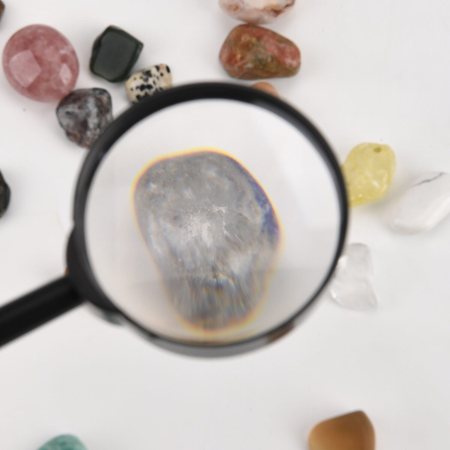COLLECTOR'S EDITION - The Mineral Collection - 45 in 1 comprehensive set with Magnifying Glass