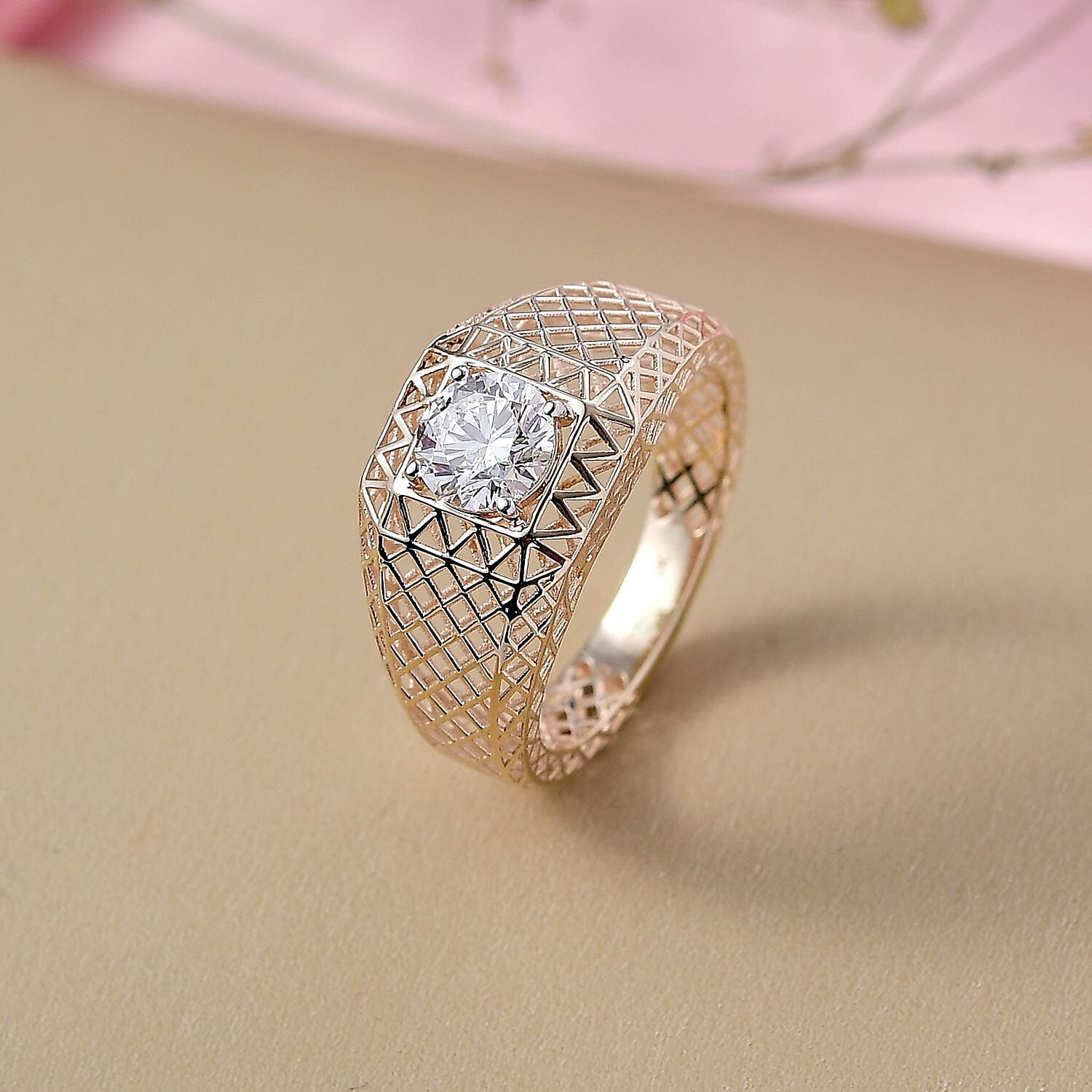 9K Yellow Gold SI Lab Grown Diamond GH, SI Fancy Ring, Gold Wt.3 Gms  1.010  Ct.