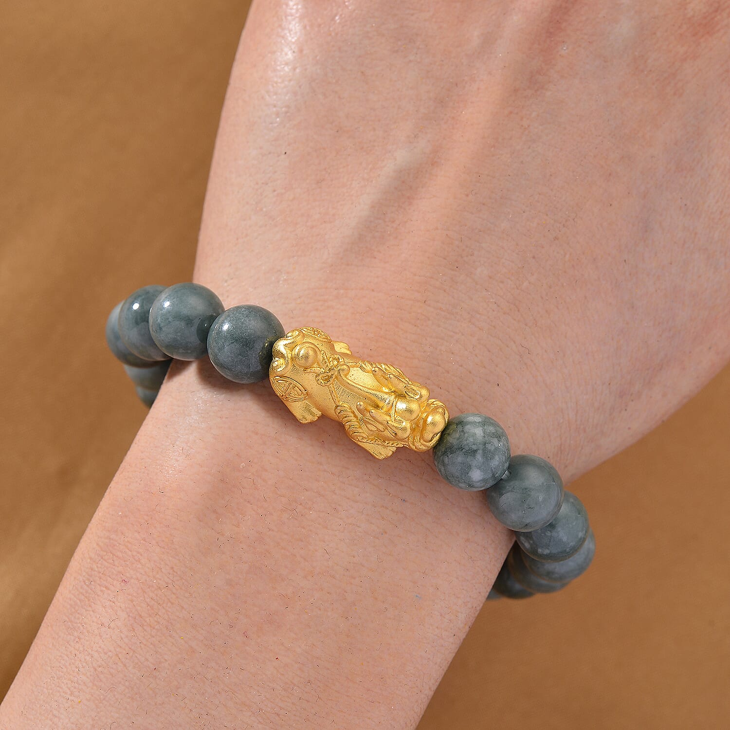 D'Joy Natural Jadeite Jade Stretchable Beads Bracelet (Size - 7.5) in Yellow Gold Plated Sterling Silver 160.00 Ct.