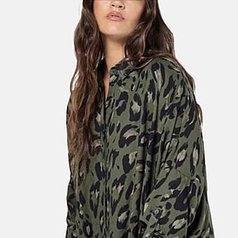 https://tjcuk.sirv.com/Products/83/1/8311879/La-Marey-Relaxed-Fit-Leopard-Print-Shirt-Size-20-to-22-Green_8311879_2.jpg?w=342&h=342