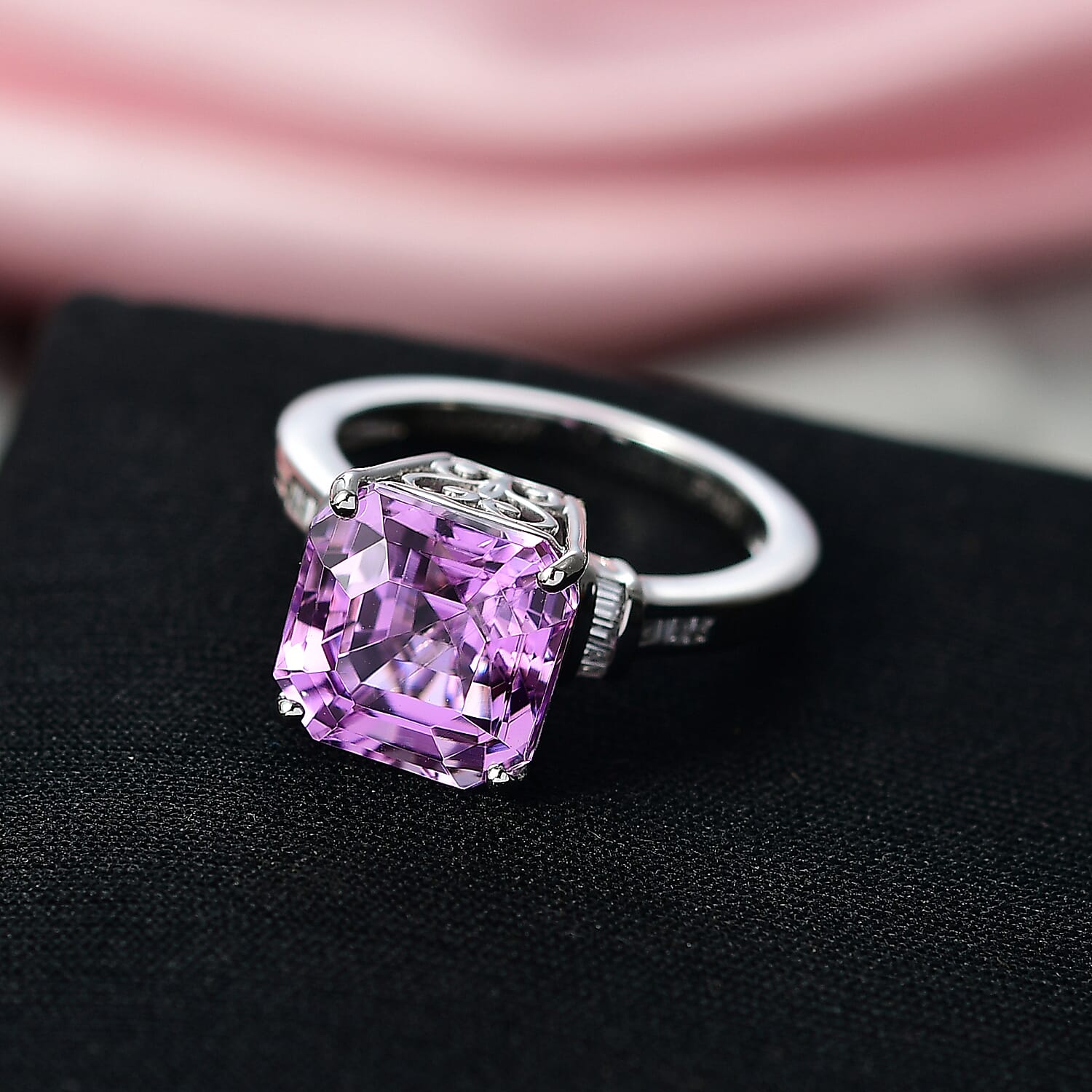 Rhapsody 950 Platinum AAAA Kunzite & Natural White Diamond (VS-EF) Ring 5.90 Ct, Platinum Wt. 6.90 Gms.