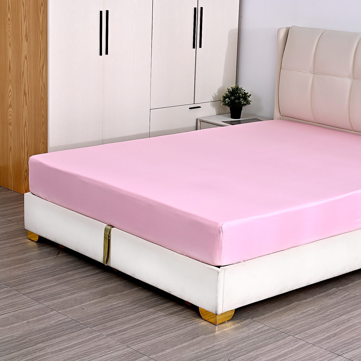 Livemore Set of 4- Reversible Bedding Sheet Set - inc. Deep Fitted Sheet, Duvet Cover & 2 x Pillowcases