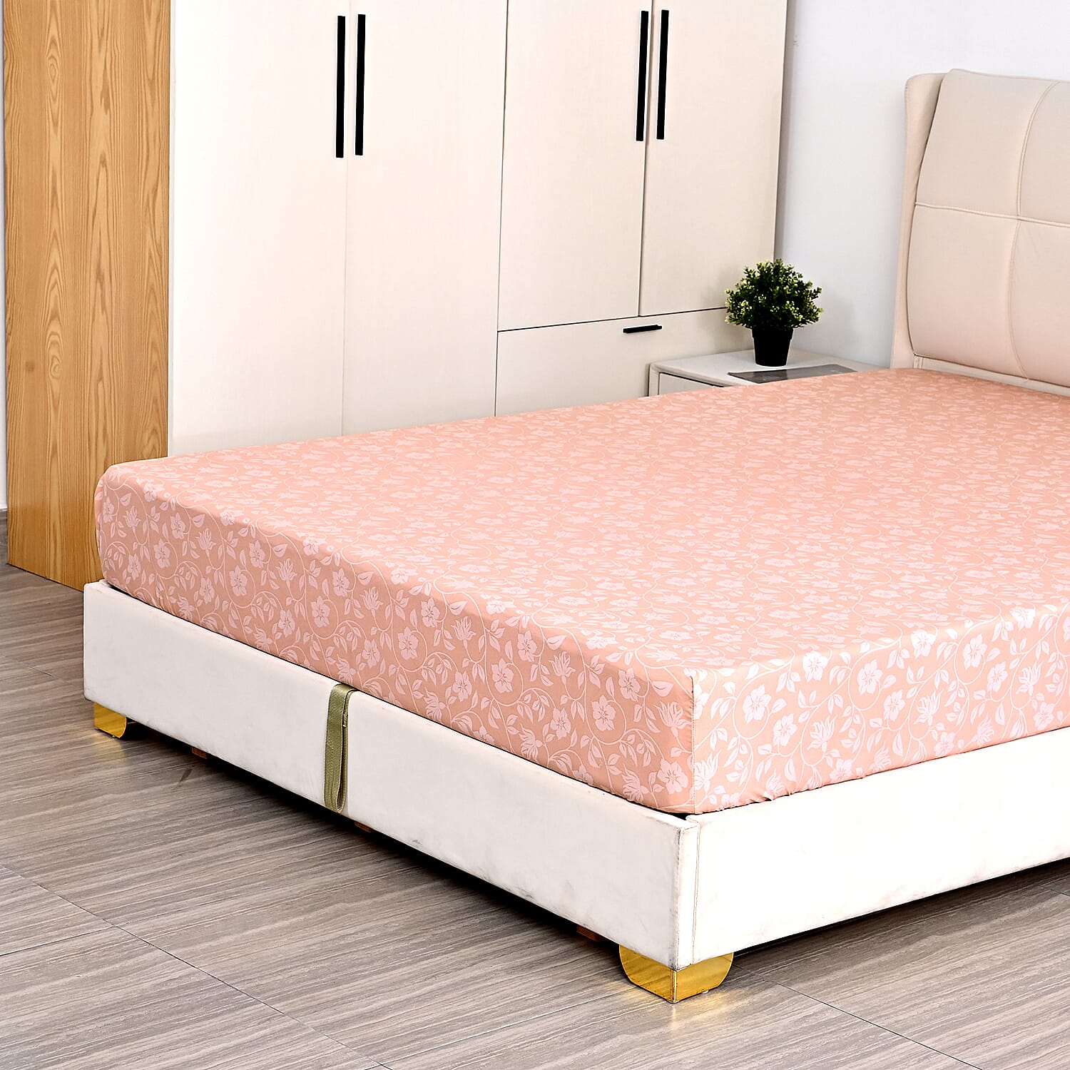 Livemore Set of 4- Reversible Bedding Sheet Set - inc. Deep Fitted Sheet, Duvet Cover & 2 x Pillowcases
