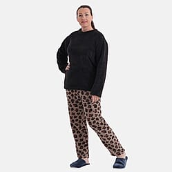 & maisi Cozy leopard print pajama and top loungewear set