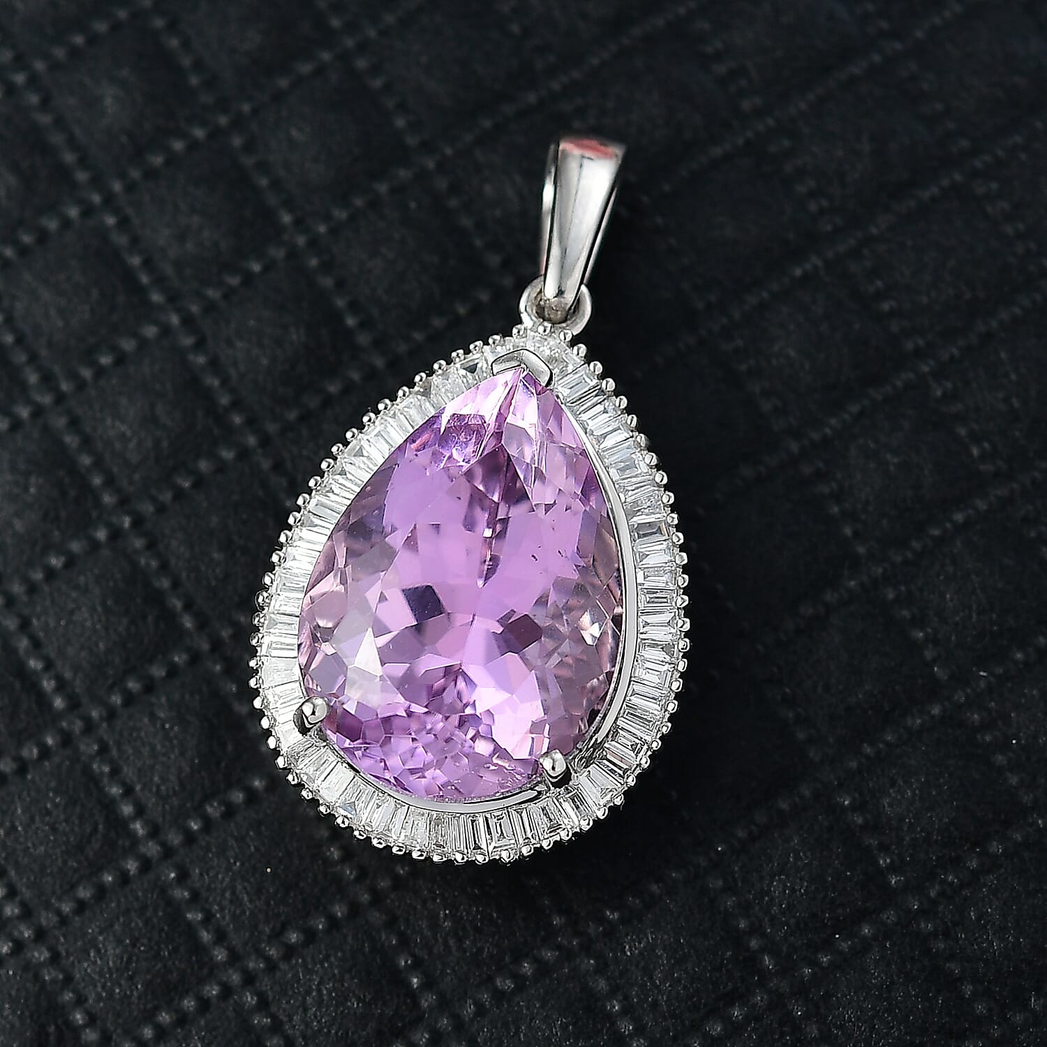 RHAPSODY 950 Platinum AAAA Kunzite  & Natural White Diamond (VS-E-F) Pendant 15.71 Ct, Platinum Wt. 6.39 Gms