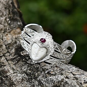 https://tjcuk.sirv.com/Products/83/1/8316151/D-Joy-Ox-Bone-Fissure-Filled-Ruby-Bangle-Size-7-5-Sterling-Silver-15-5_8316151_1.jpg?w=342&h=342