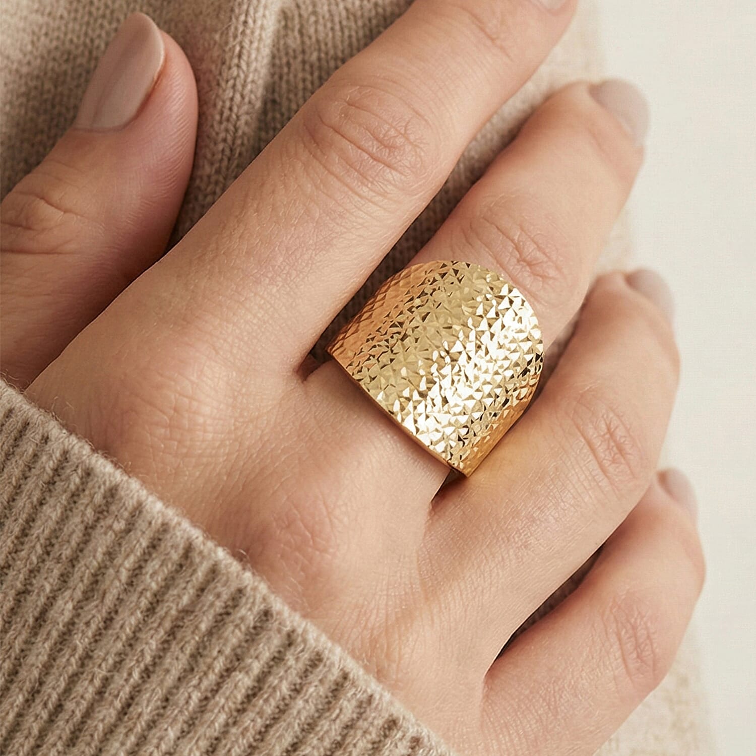 Maestro Collection - 9K Yellow Gold Diamond Cut Ring