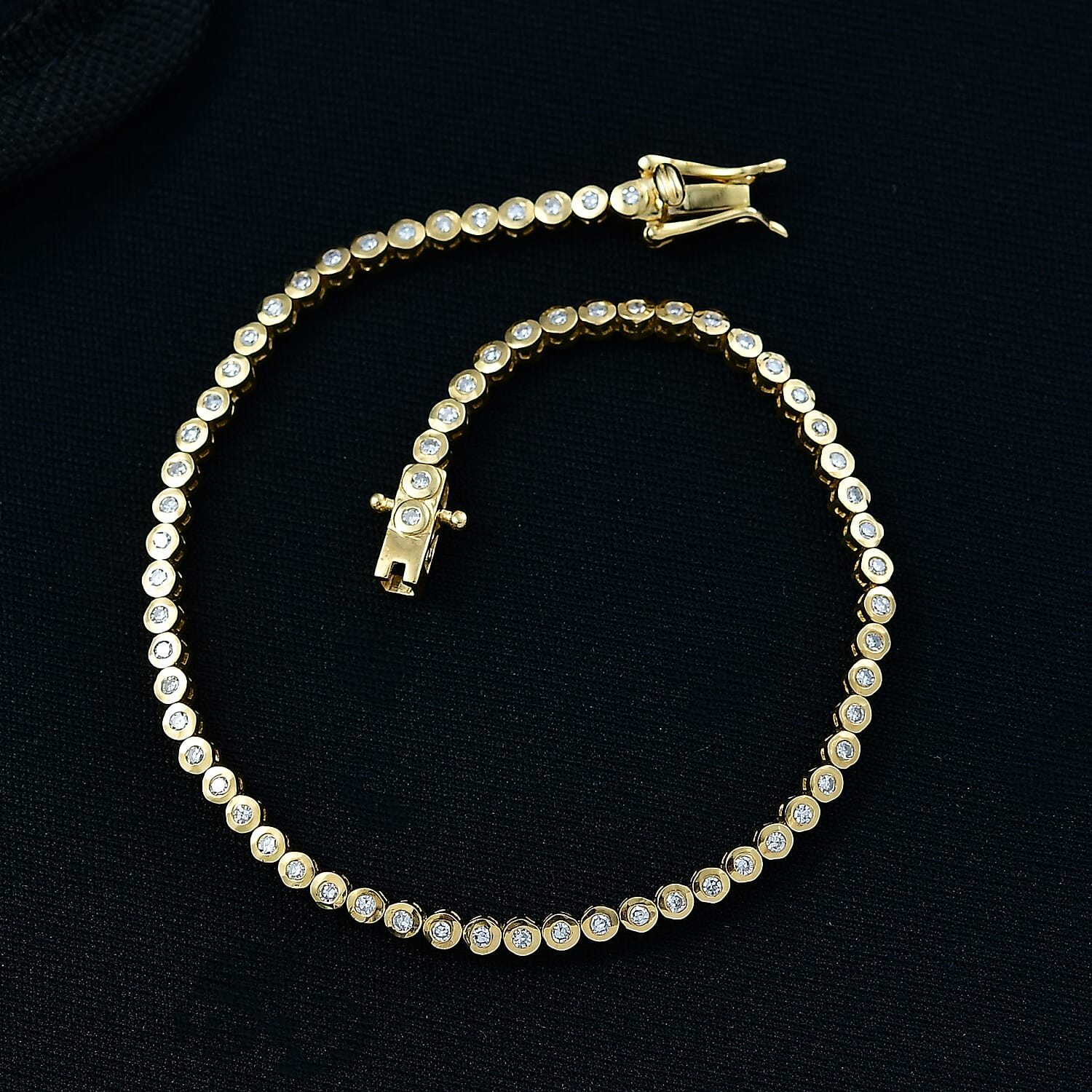 Luxuriant Lab Grown Diamond (SI-GH) Tennis Bracelet 1 Row (Size 7.5) in 18K Vermeil Yellow Gold Plated Sterling Silver 0.95 Ct, Silver Wt. 6.21 Gms.