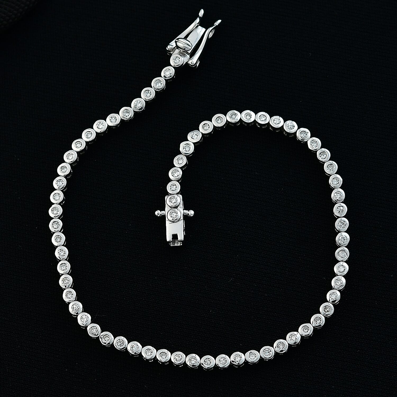 Luxuriant Lab Grown Diamond (SI-GH) Tennis Bracelet 1 Row (Size 7.5) in Rhodium Overlay Sterling Silver 0.95 Ct, Silver Wt. 6.21 Gms.