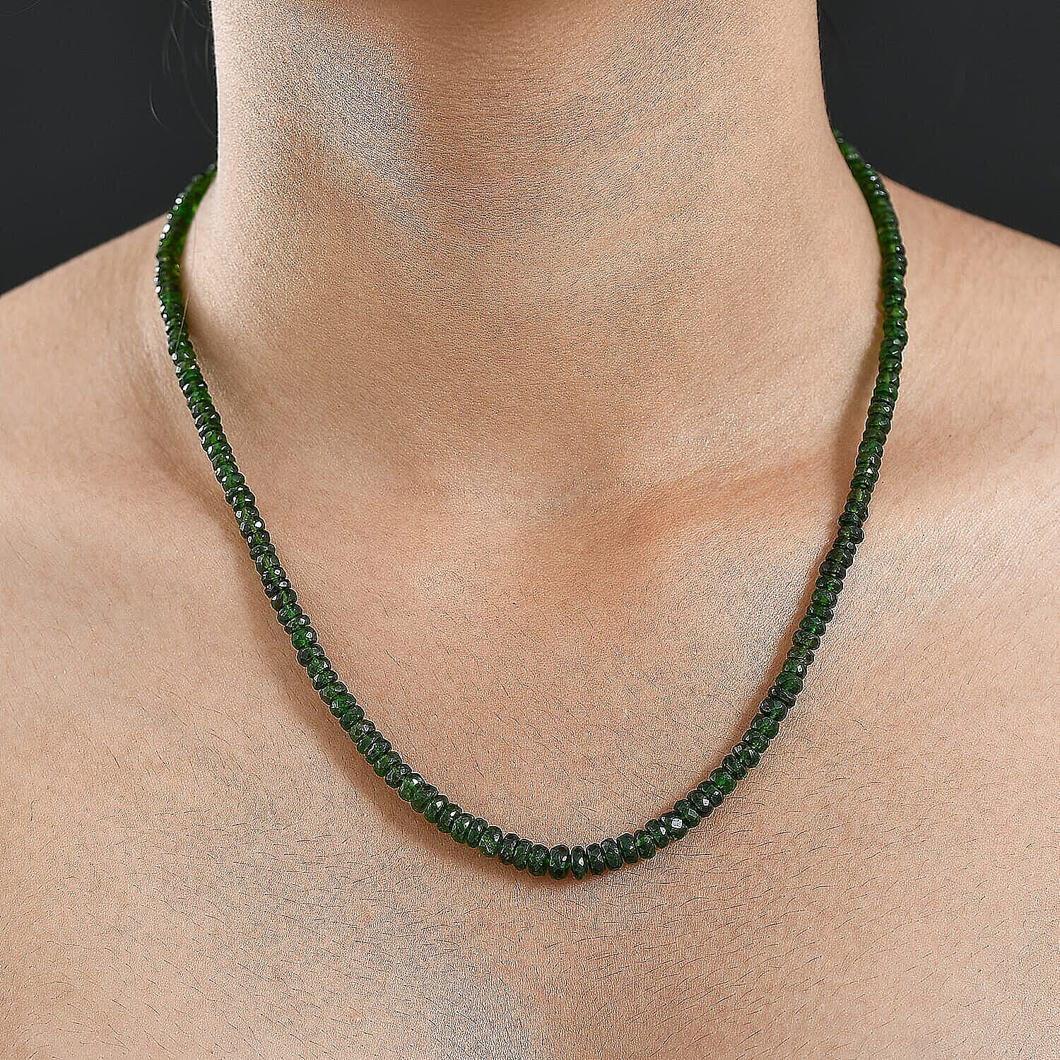 Luxoro 10K Yellow Gold AA Natural Chrome Diopside Necklace (Size - 18), Gold Wt.0.68 Gms  112.000  Ct.