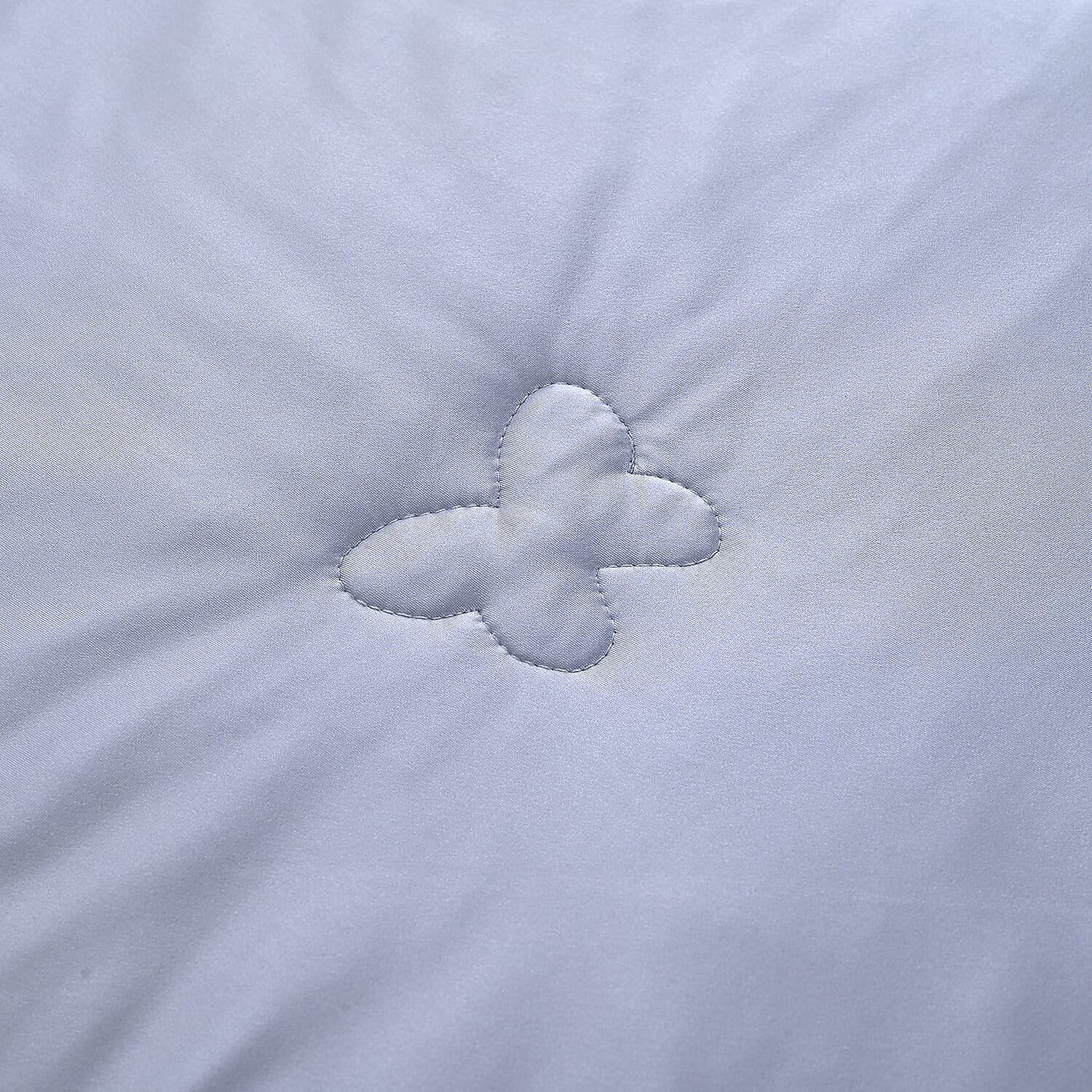Livmore Cooling Silk Quilt (135 x 200 cm) - Light Grey