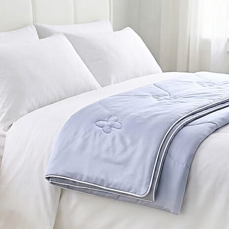 Livmore All Seasons Cooling Mulberry Silk Blend Quilt (Double 135 x 200 cm) - Blue