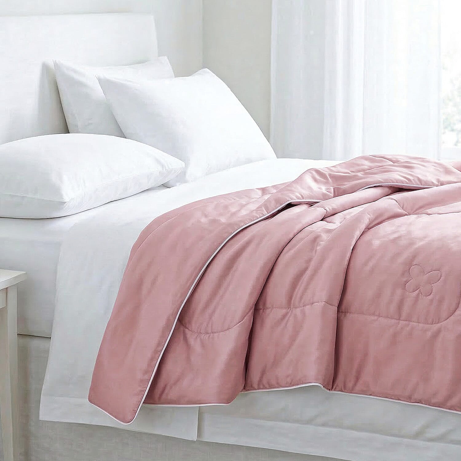 Livmore All Seasons Cooling Mulberry Silk Blend Quilt (Double, 135 x 200 cm) - Pink