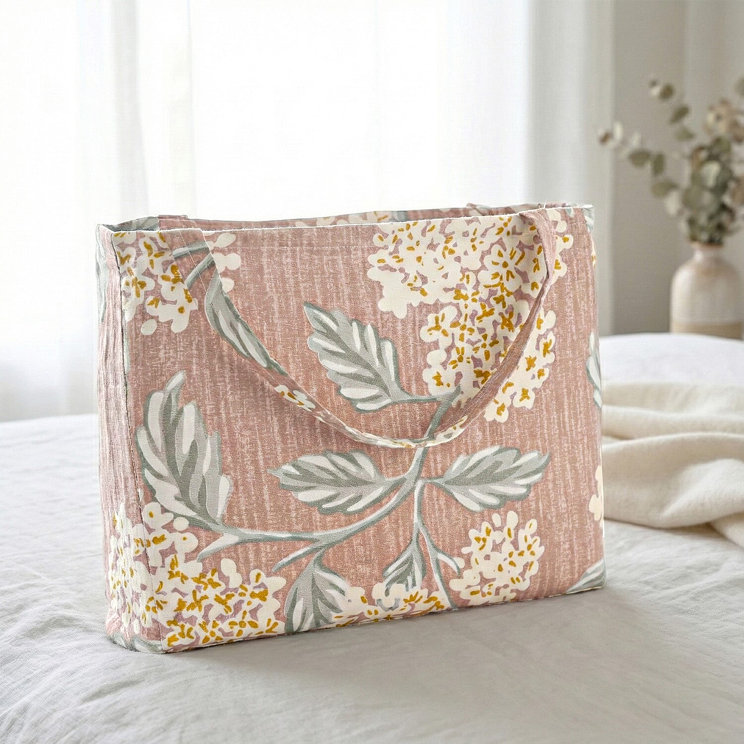 LIVMORE Micro Patterned Bedding Set