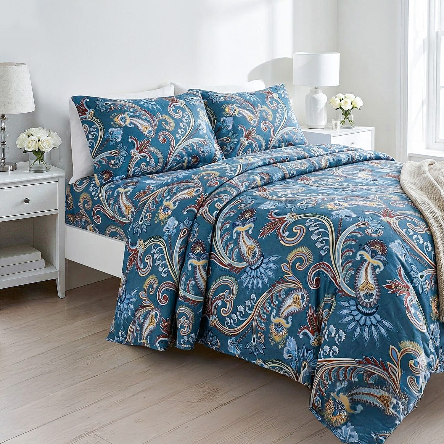 LIVMORE Micro Patterned Bedding Set