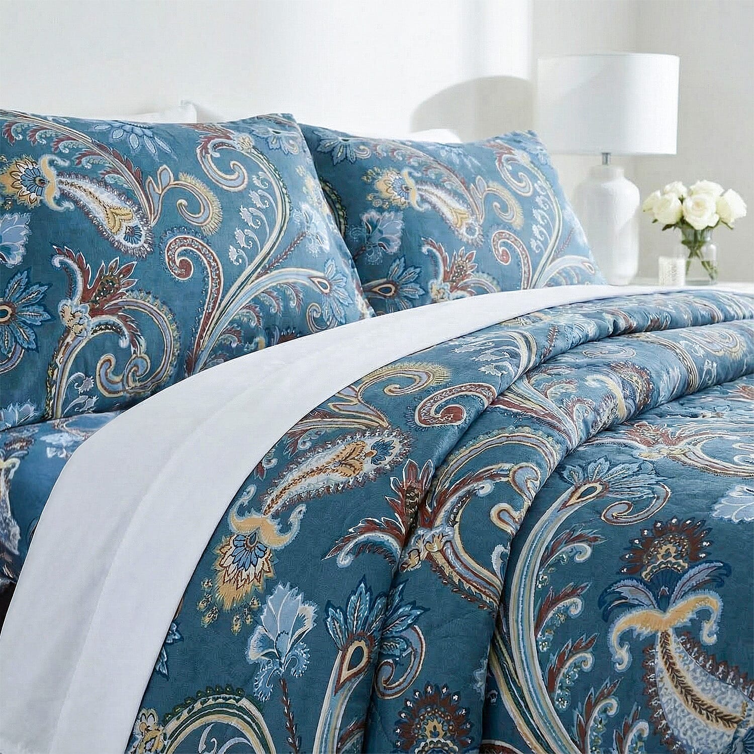 LIVMORE Micro Patterned Bedding Set