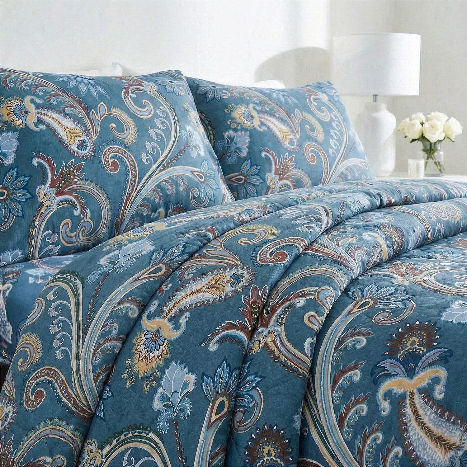 LIVMORE Micro Patterned Bedding Set