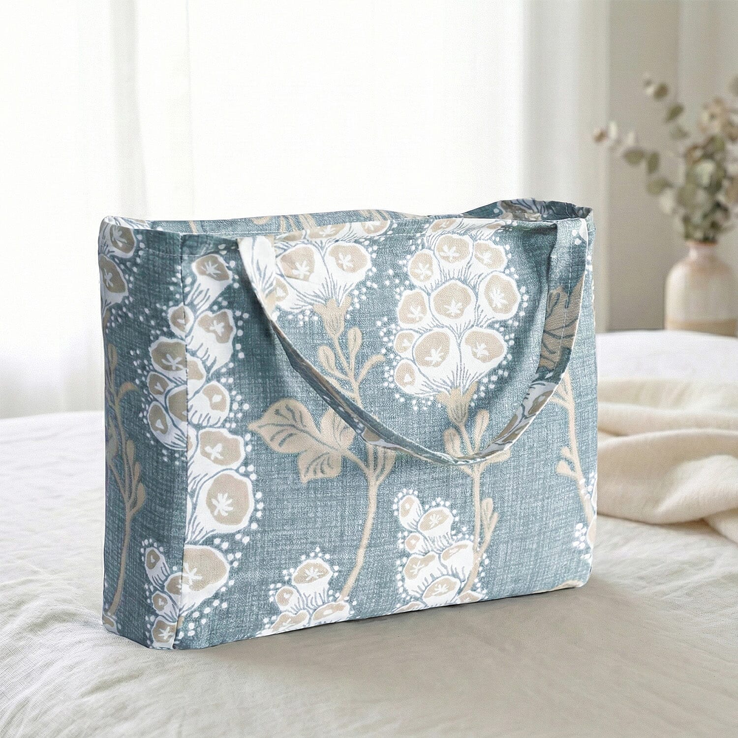 LIVMORE Micro Patterned Bedding Set