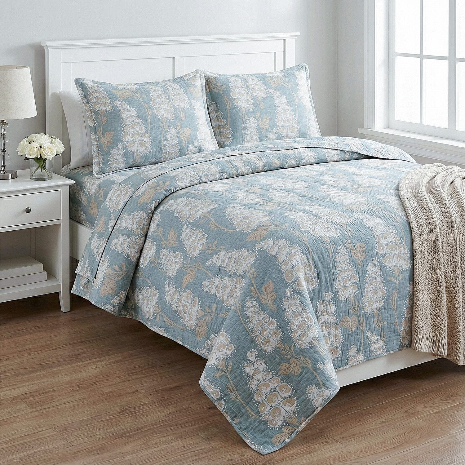LIVMORE Micro Patterned Bedding Set