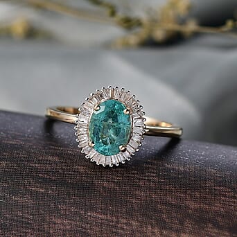 https://tjcuk.sirv.com/Products/83/2/8324275/9K-Yellow-Gold-AAA-Emerald-White-Diamond-Halo-Ring-Gold-Wt-2-19-Gms-1-_8324275_1.jpg?w=342&h=342