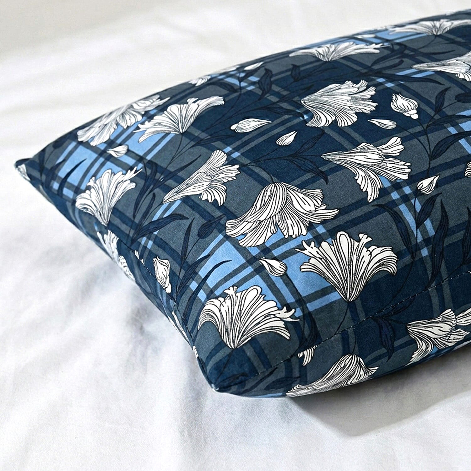 LIVMORE 4-Piece Floral Printed Microfiber Bedding Set - inc. Duvet Cover Deep Fitted Sheet & 2 Pillowcases