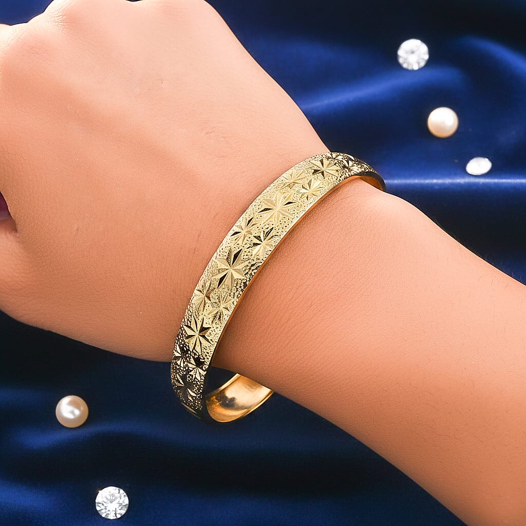 Floral Harmony Adjustable Bangle (Size - 7 to 7.5)