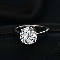 DOORBUSTER DEAL- Luxuriant 950 Platinum IGI Certified Lab Grown Diamond (VS/EF) Solitaire Ring 3.05 Ct, Platinum Wt. 4.50 Gms.