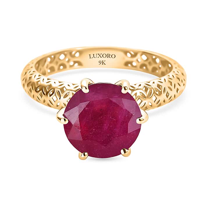 Luxoro 4.65 Ct. AAA African Ruby Solitaire Ring in 9K Yellow Gold