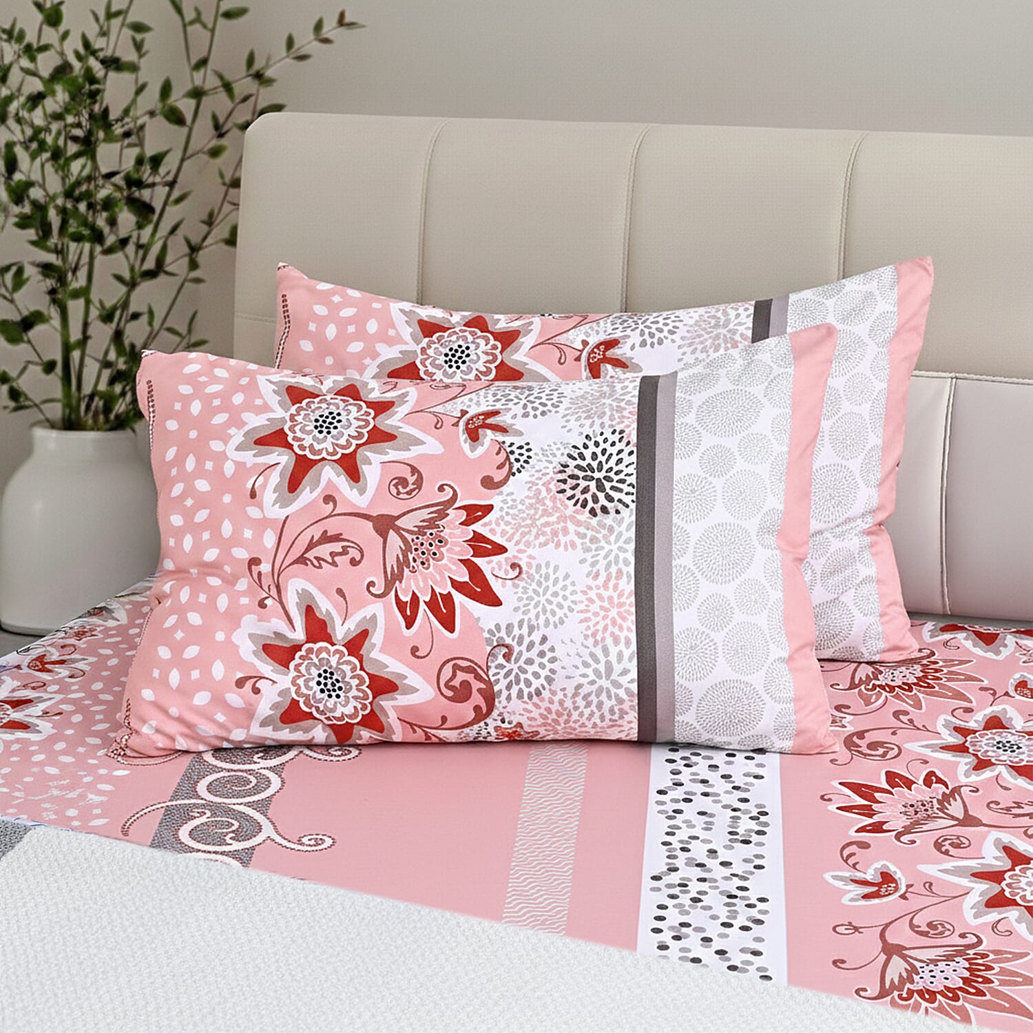 LIVMORE 3-Piece Set - Floral Print Fitted Sheet with Two Matching Pillowcases