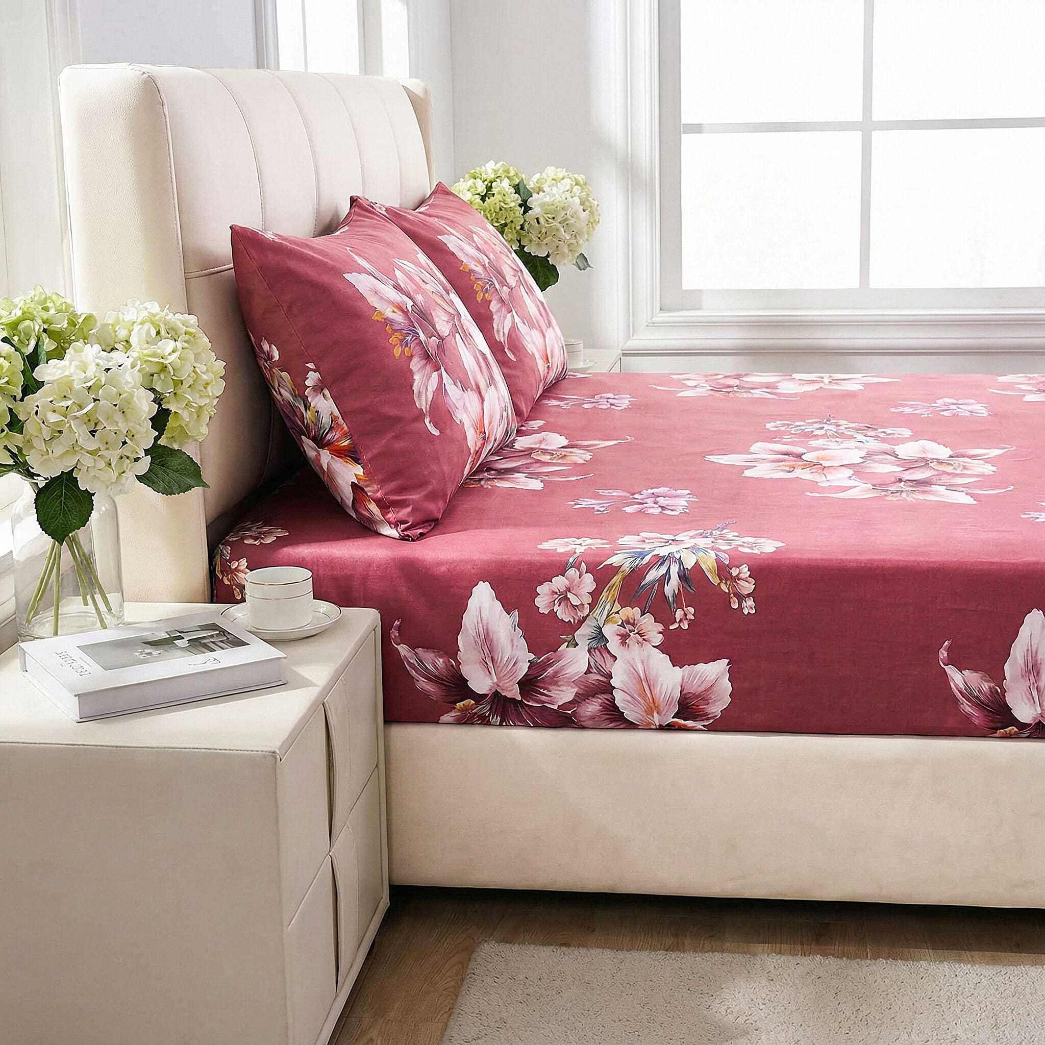 LIVMORE 3-Piece Set - Floral Print Fitted Sheet with Two Matching Pillowcases