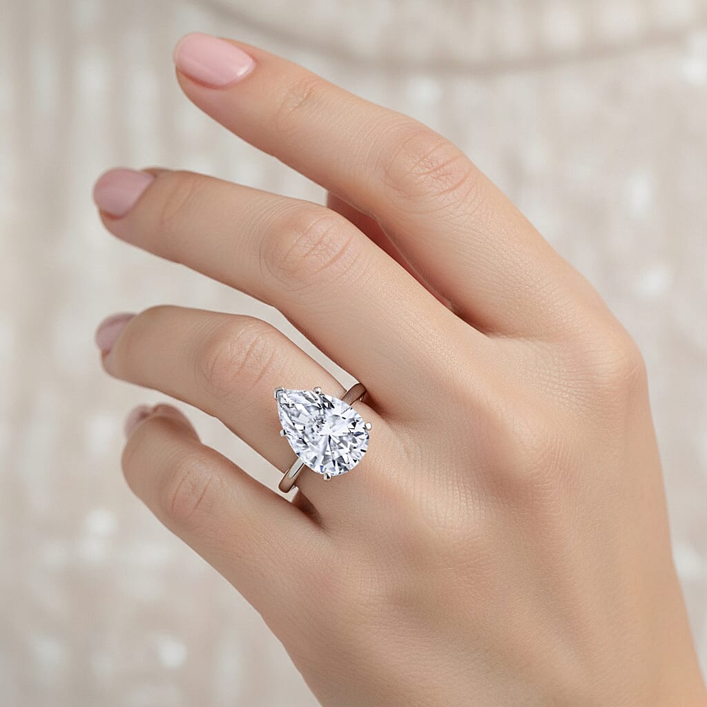 Luxuriant 950 Platinum IGI Certified Lab Grown Diamond (VS-EF) Ring 10.00 Ct, Platinum Wt. 6.38 Gms.