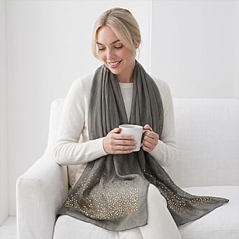 https://tjcuk.sirv.com/Products/83/5/8353998/Limited-Collection-Sparkling-Sequin-Scarf-One-Size-180-x-70cm-Green_8353998_1.jpg?w=342&h=342