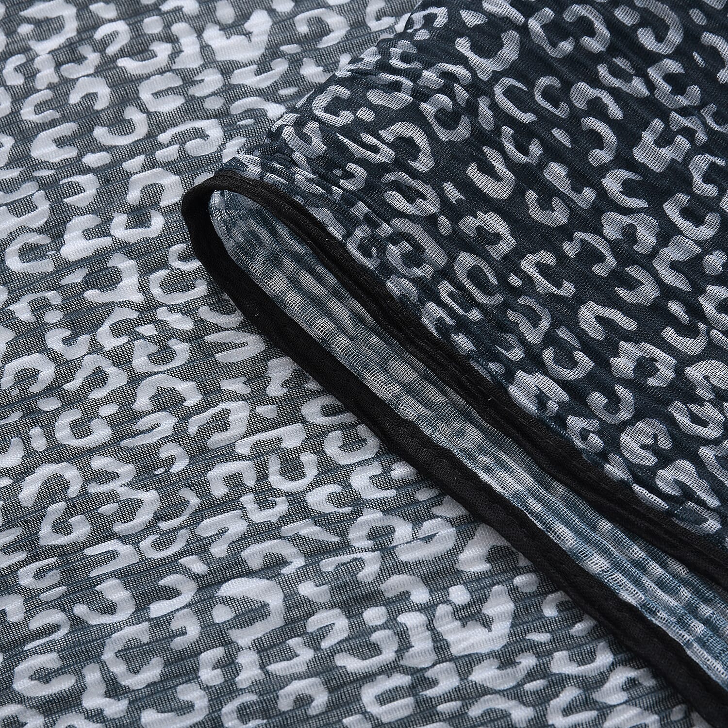 Limited Collection Leopartd Print Sparkling Sequin Evening Shawl (180 x 70 cm) - Black