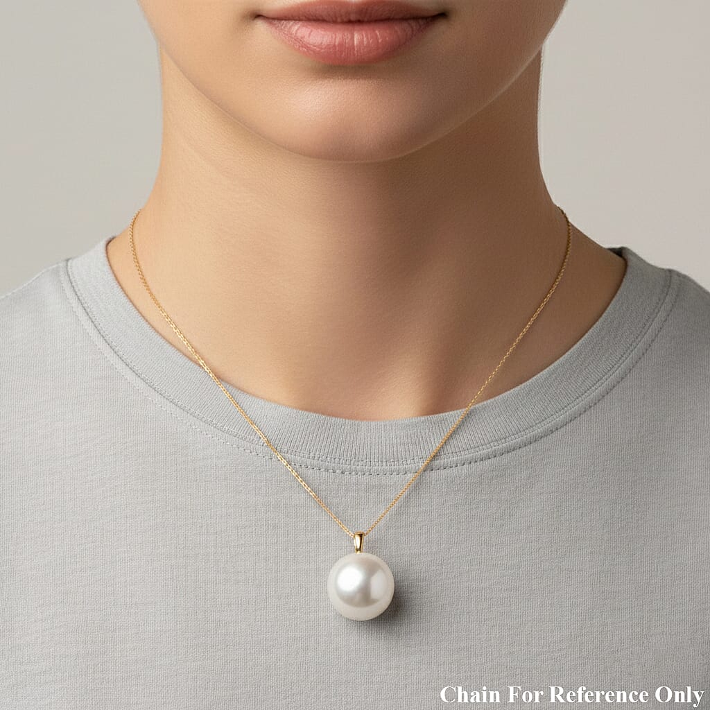 9K Yellow Gold White Edison Pearl Pendant 10.85 Ct.