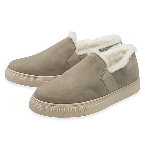 Ravel Oxley Faux Fur Lined Slip-On Shoe (Size 5) - Sand