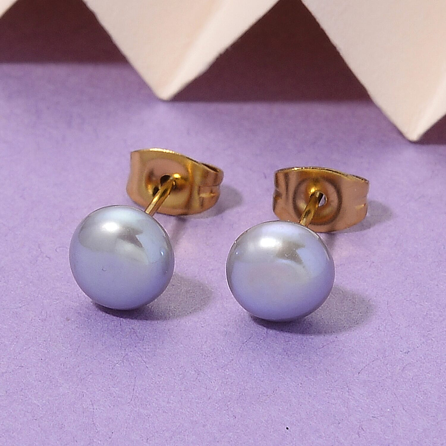 Grey Fresh Water Pearl Beads Earring with Push Back