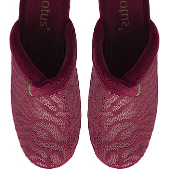 https://tjcuk.sirv.com/Products/83/5/8357300/Lotus-Ladies-Slipper-Size-40-BORDO_8357300_2.jpg?w=342&h=342