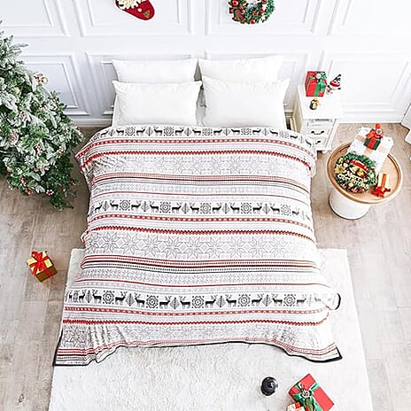 Extra Large Nordic Print Christmas Blanket (240 x 200 cm) - Multicolour