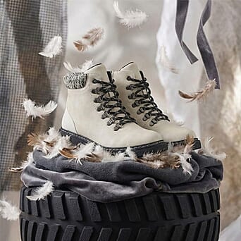 https://tjcuk.sirv.com/Products/83/5/8358672/Lotus-Womens-Myrtle-Waterproof-Ankle-Boot-Size-5-Cream_8358672_3.jpg?w=342&h=342