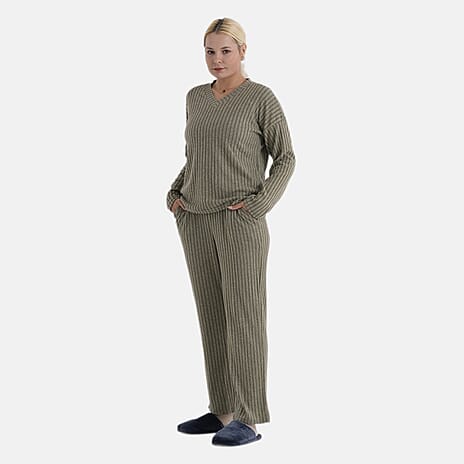 - Maisi Two-Piece Relaxed Fit Ribbed Loungewear Set (Size 16 To 18) - Green