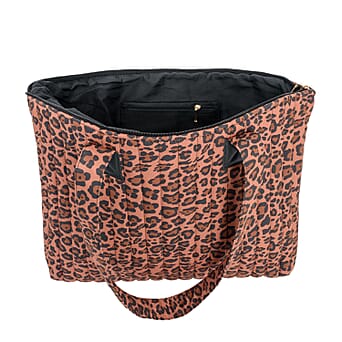 https://tjcuk.sirv.com/Products/83/6/8363568/Coastal-Quilted-Leopard-Print-Brown-Utility-Tote-Bag_8363568_1.jpg?w=342&h=342