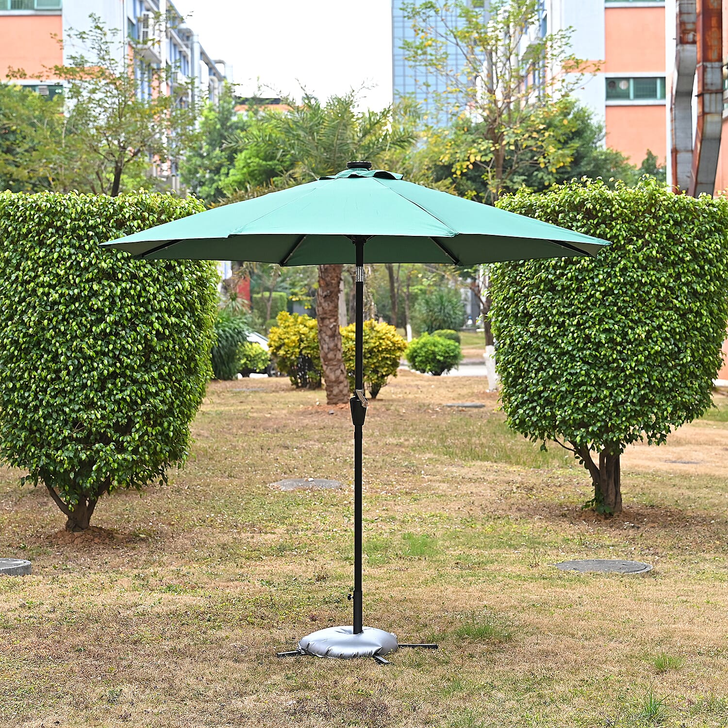 BB Designs LED Patio Umbrella - Solar Powered Warm White Light Parasol (2.7m) - Green - White