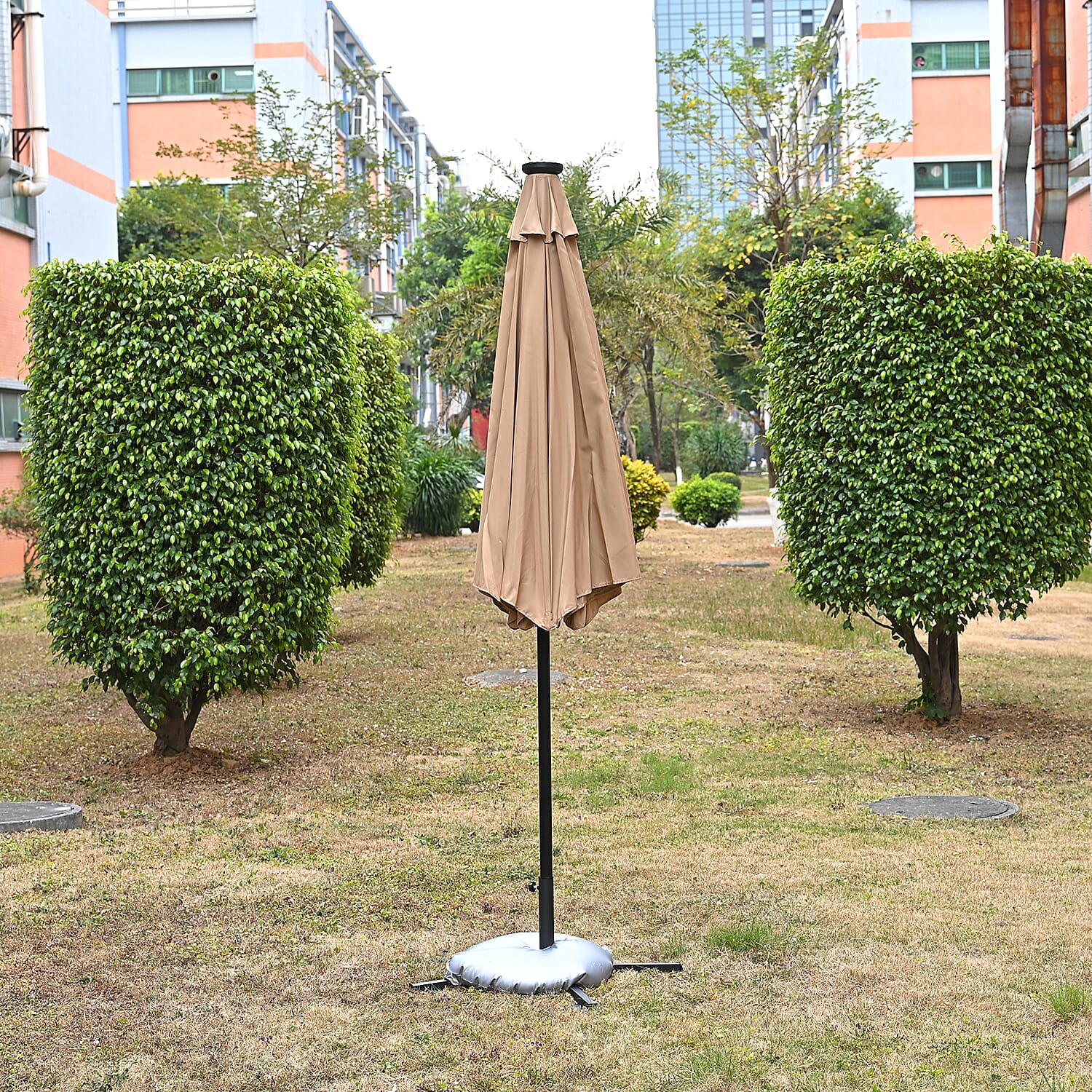 BB Designs LED Patio Umbrella - Solar Powered Warm White Light Parasol (2.7m) - Beige - White