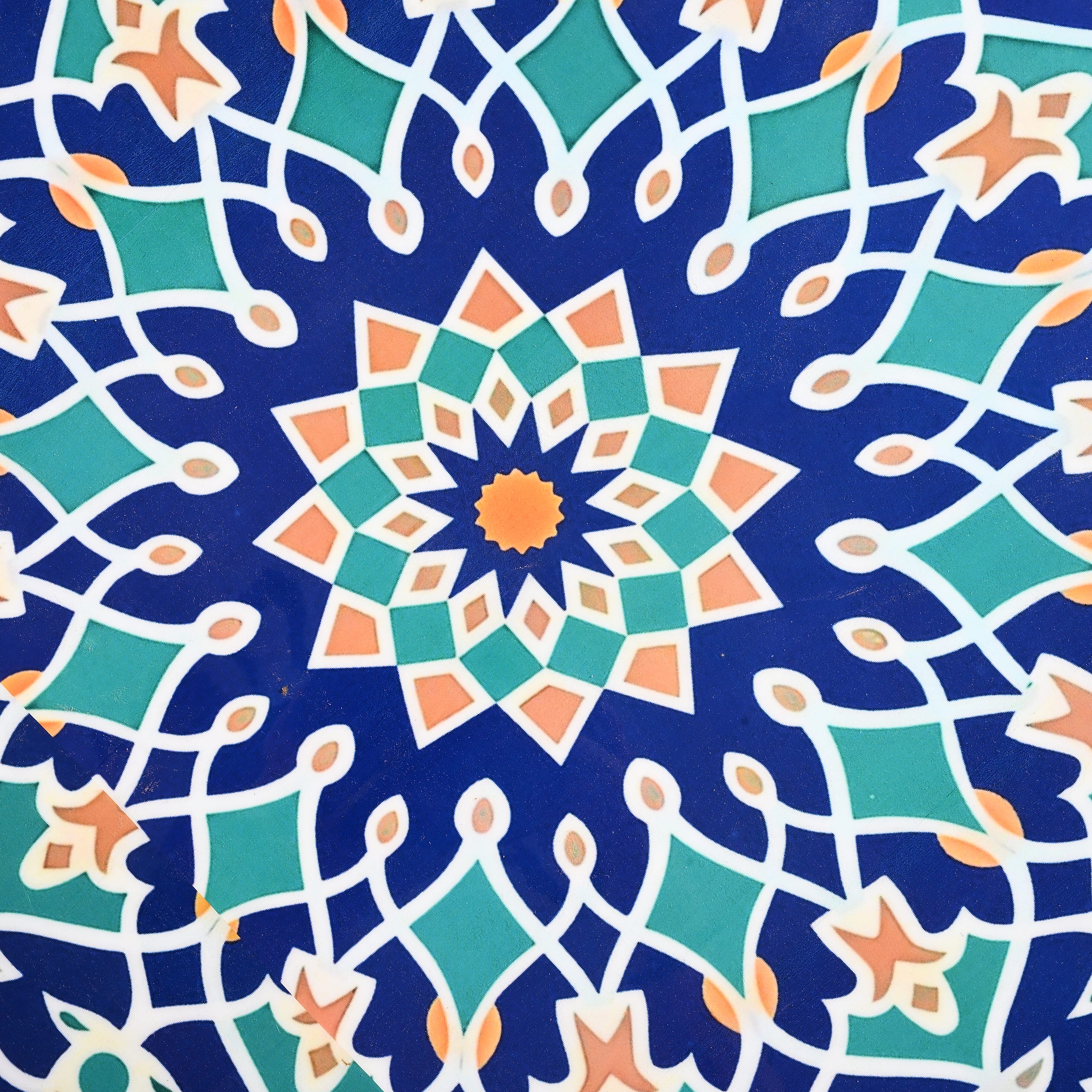 Wooden Multi-Colour Mosaic Enamelled Round End Coffee Table (45 x 45cm) - Blue