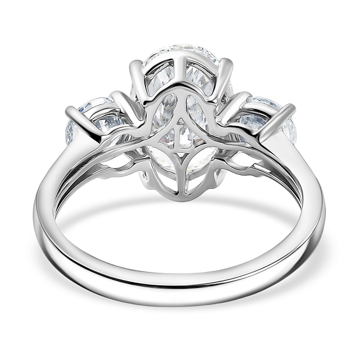 Luxuriant 950 Platinum VS Lab Grown Diamond EF, VS 3 Stone Diamond Ring, Platinum Wt.5.5 Gms  4.020  Ct.